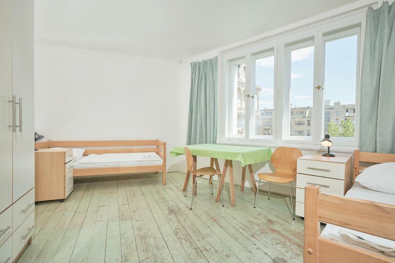 Hostel Mikolase Alse Прага Экстерьер фото